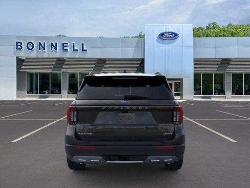 New 2026 Ford Explorer Active w/ Active Comfort Package image 5