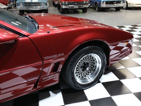 Used 1990 Pontiac Firebird Trans Am RWD image 23
