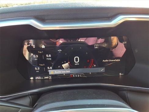 New 2026 GMC Canyon Elevation w/ Convenience Package image 23