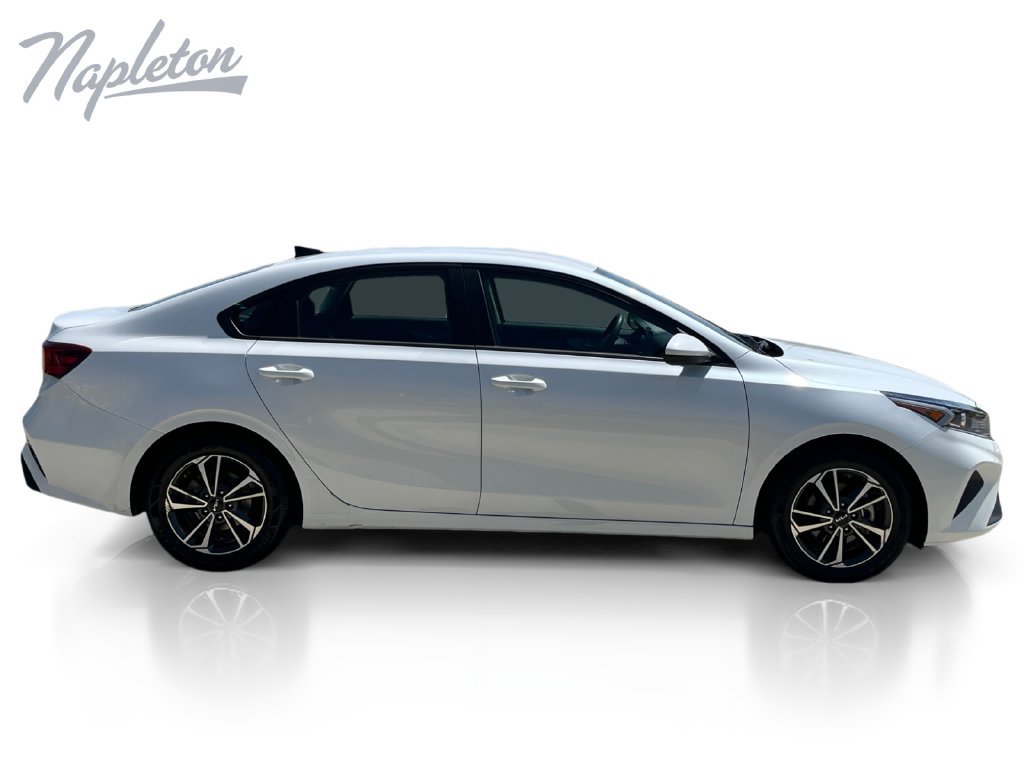 Used 2024 Kia Forte LXS FWD image 7
