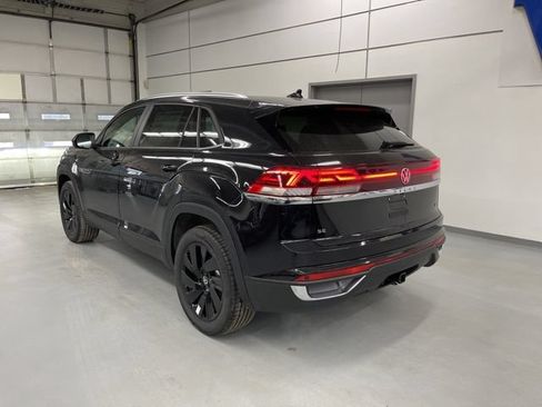 New 2026 Volkswagen Atlas Cross Sport SE AWD/4WD image 2