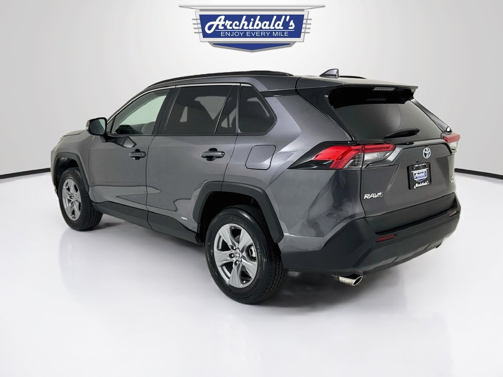 Used 2022 Toyota RAV4 XLE w/ Convenience Package AWD/4WD image 6