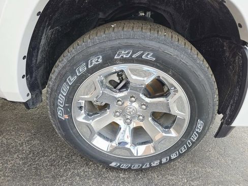New 2026 RAM 1500 Big Horn AWD/4WD image 11