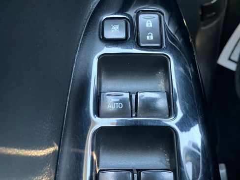 Used 2023 Mitsubishi Eclipse Cross LE image 13