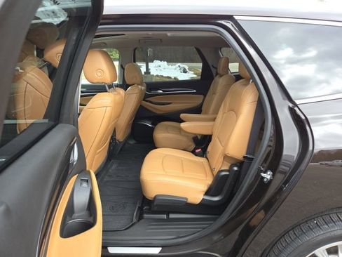 Used 2018 Buick Enclave Premium image 27