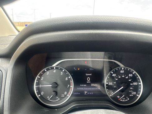 Certified 2022 Nissan Titan SV RWD image 39