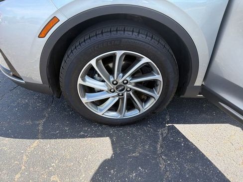 Certified 2024 Lincoln Corsair AWD w/ Equipment Group 101A image 32