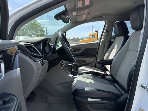 Used 2016 Buick Encore Convenience FWD image 8