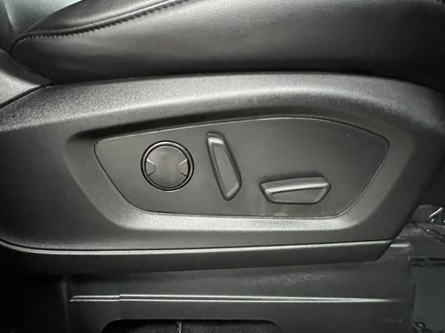 Used 2024 Ford Explorer XLT w/ Equipment Group 202A image 66