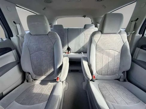 Used 2015 Buick Enclave Convenience FWD image 18
