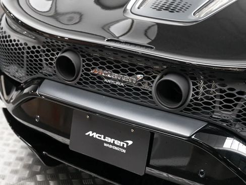 Used 2023 McLaren Artura RWD image 7
