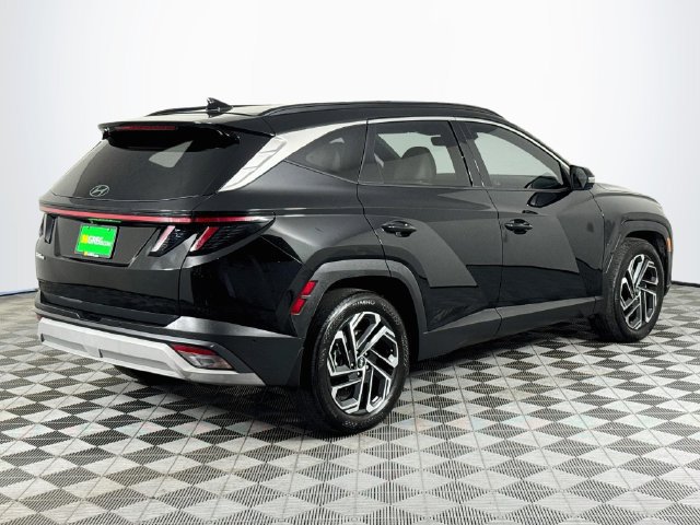 Used 2025 Hyundai Tucson Limited FWD image 8