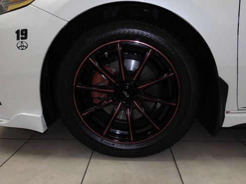 Used 2019 Toyota Camry XSE image 32