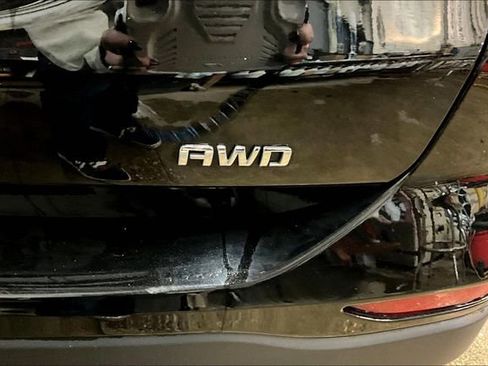 Used 2024 Chevrolet Equinox LS image 23