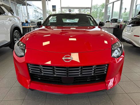 New 2025 Nissan Z Performance w/ Floor Mat Package image 2