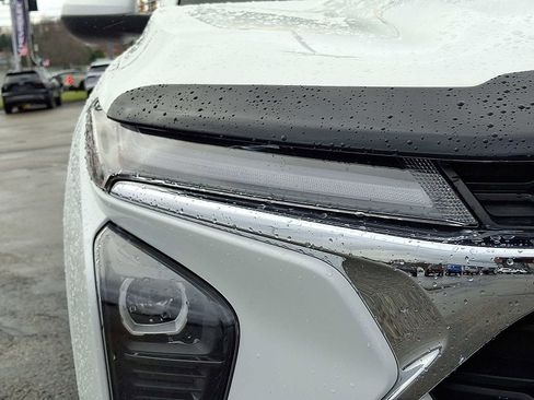 Certified 2024 Chevrolet Trax LT w/ Driver Confidence Package image 9