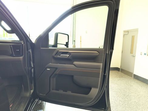 Used 2026 GMC Sierra 2500 AT4 w/ AT4 Premium Plus Package AWD/4WD image 25