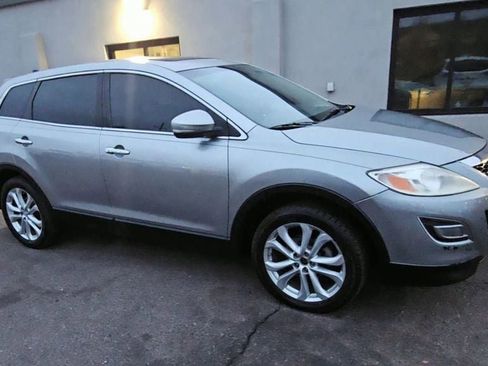 Used 2011 MAZDA CX-9 Grand Touring w/ Moonroof & Bose Audio Pkg image 9