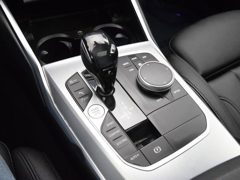 Used 2021 BMW 330i Sedan w/ Driving Assistance Package image 33