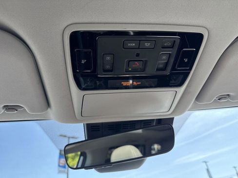 Used 2024 Toyota Grand Highlander AWD image 39