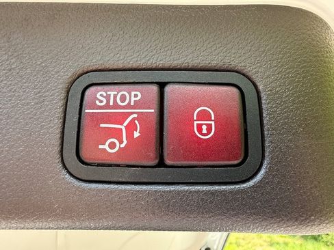 Used 2018 Mercedes-Benz GLE 350 4MATIC image 20