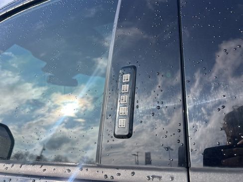 Used 2021 Ford F250 Lariat image 17