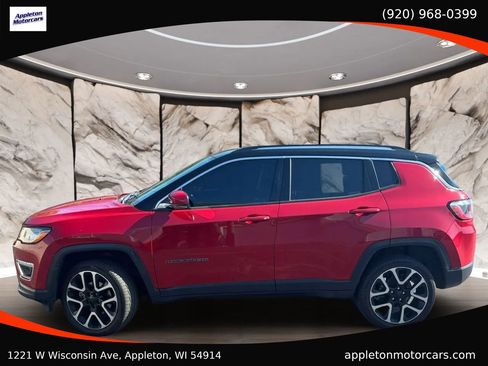 Used 2018 Jeep Compass Limited w/ Navigation Group AWD/4WD image 3