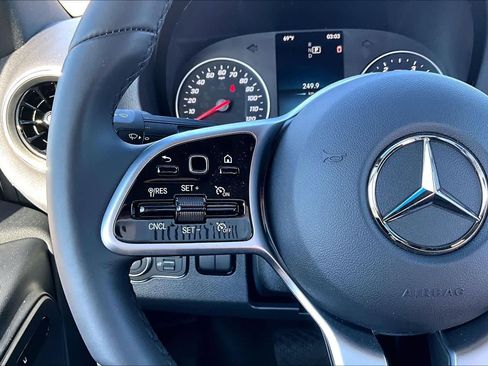 Used 2024 Mercedes-Benz Sprinter 2500 image 23