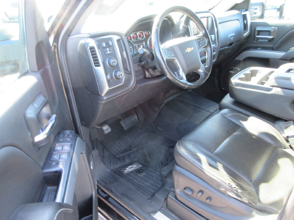 Used 2019 Chevrolet Silverado 3500 LTZ w/ Duramax Plus Package AWD/4WD image 17