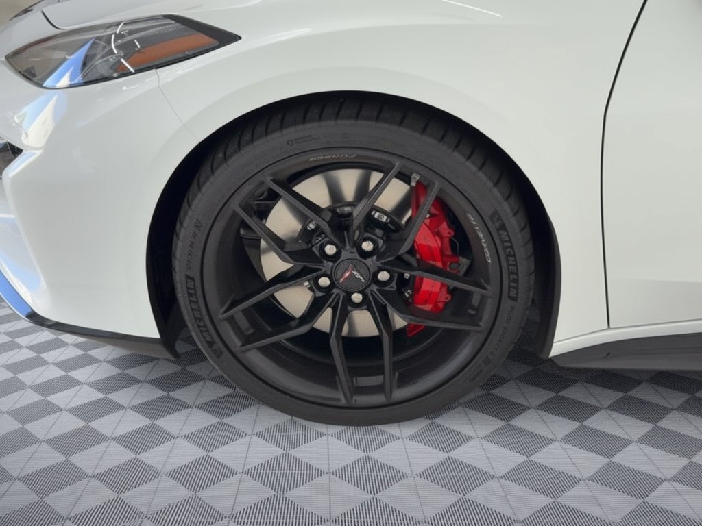 Used 2026 Chevrolet Corvette Z06 RWD image 13