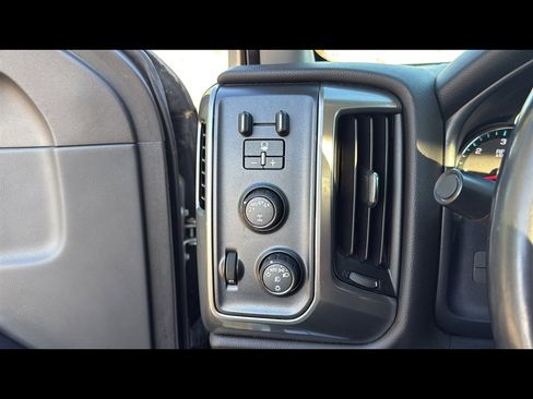 Used 2018 Chevrolet Silverado 1500 LT image 13