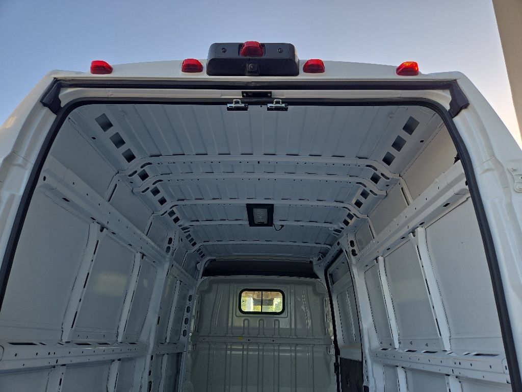 Used 2025 RAM ProMaster 2500 w/ Convenience Group FWD image 91