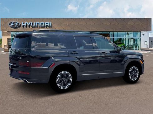 Used 2026 Hyundai Santa Fe SEL AWD/4WD image 8