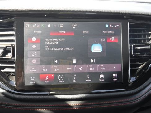 Used 2024 Dodge Durango GT image 16