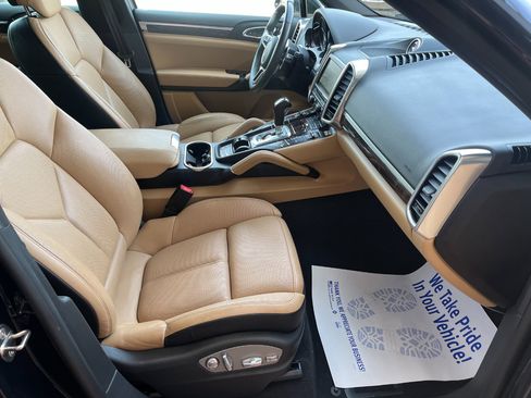 Used 2016 Porsche Cayenne Diesel image 19