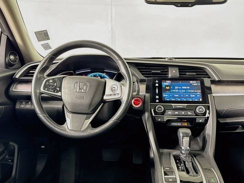 Used 2018 Honda Civic Touring image 11