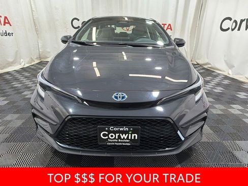 Used 2023 Toyota Corolla SE w/ SE Package FWD image 2