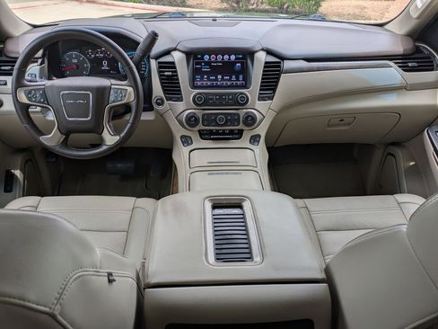 Used 2018 GMC Yukon XL Denali w/ Denali Ultimate Package RWD image 15