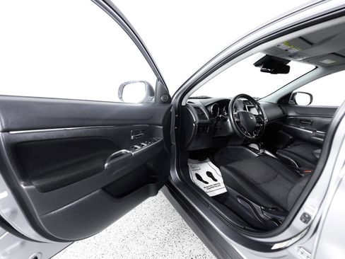 Used 2021 Mitsubishi Outlander Sport SE image 19