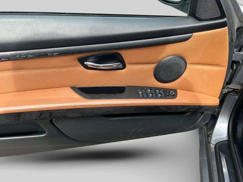 Used 2013 BMW 328i Convertible image 14