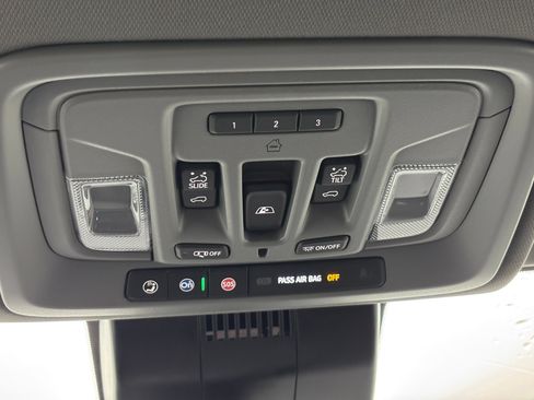 New 2026 GMC Sierra 1500 Elevation w/ Elevation Premium Package AWD/4WD image 23