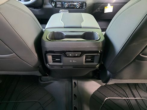 New 2026 Chevrolet Silverado 1500 ZR2 w/ Dark Appearance Package AWD/4WD image 9