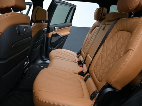 Used 2026 BMW X7 xDrive40i w/ M Sport Package image 16