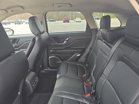 New 2026 Lincoln Corsair Premiere image 13