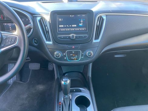 Used 2017 Chevrolet Malibu LS image 20