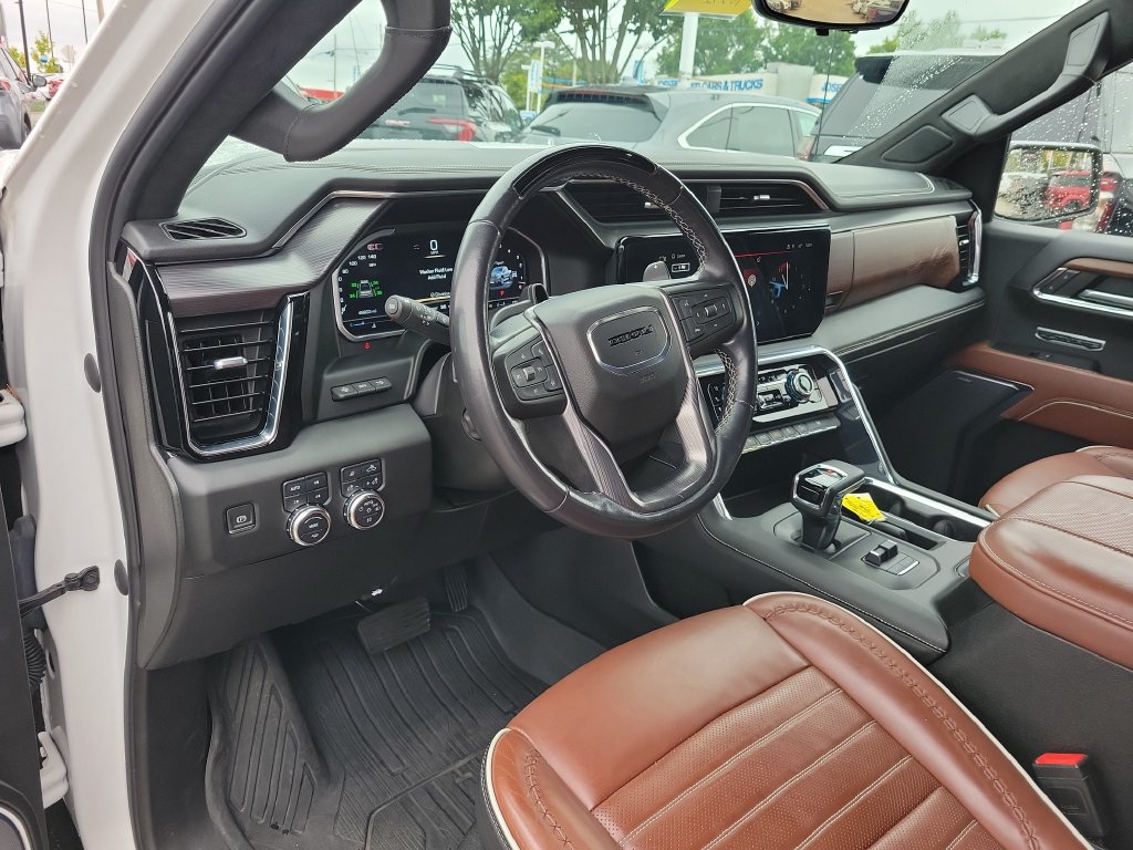 Used 2024 GMC Sierra 1500 Denali Ultimate AWD/4WD image 18