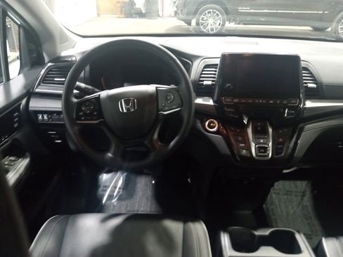 Used 2023 Honda Odyssey Elite image 12