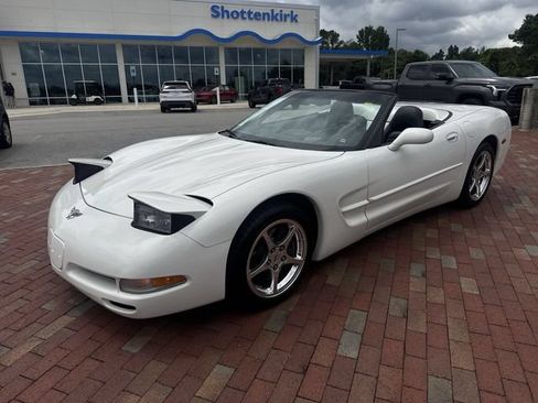 Used 2003 Chevrolet Corvette Convertible RWD image 32
