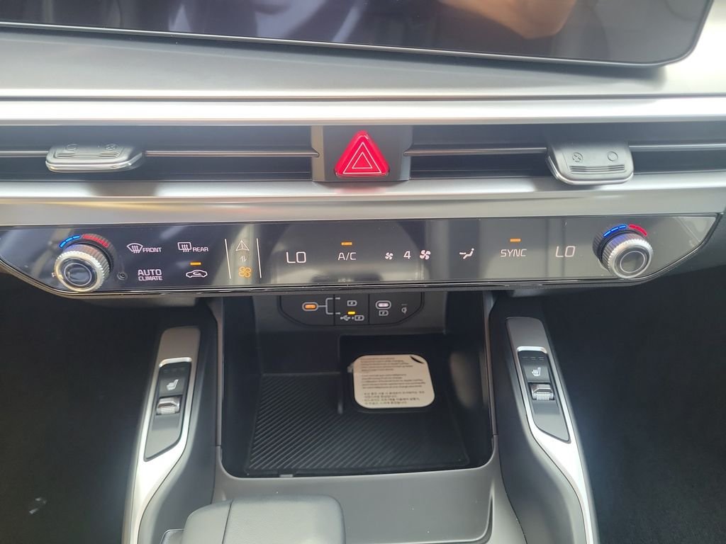 New 2026 Kia Sorento S AWD/4WD image 32