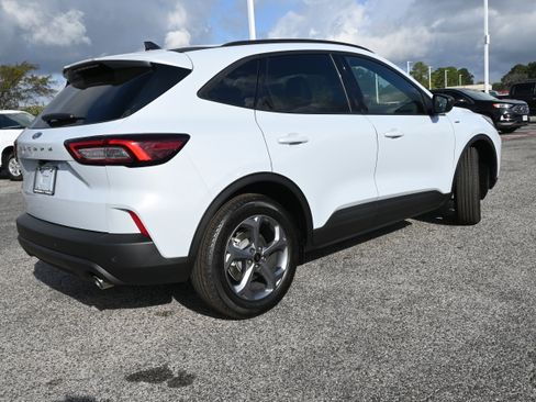 New 2026 Ford Escape ST-Line w/ Tech Pack #1 image 2